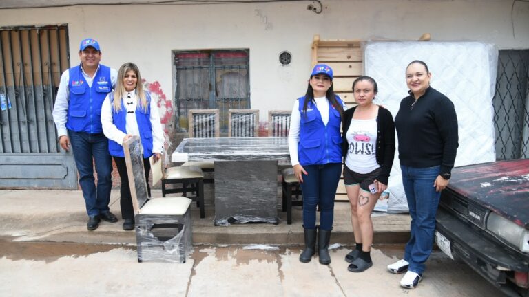 ENTREGA APOYOS DIF (7)